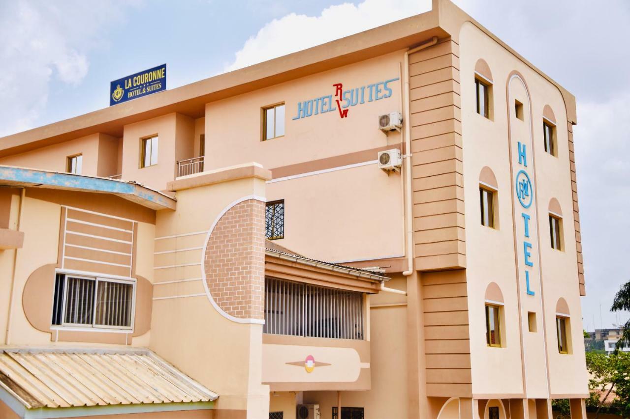 Hotel La Couronne Rw Yaounde Bagian luar foto