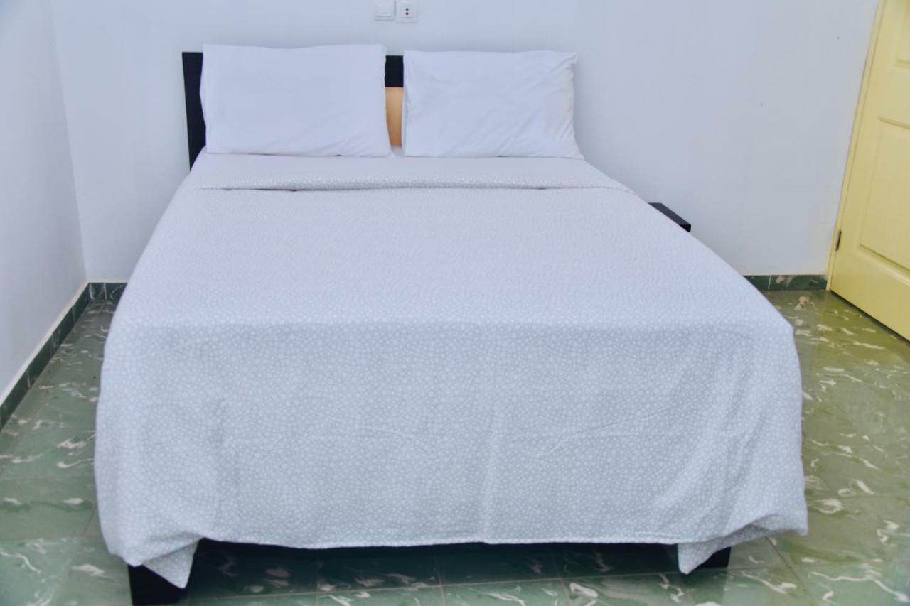 Hotel La Couronne Rw Yaounde Bagian luar foto