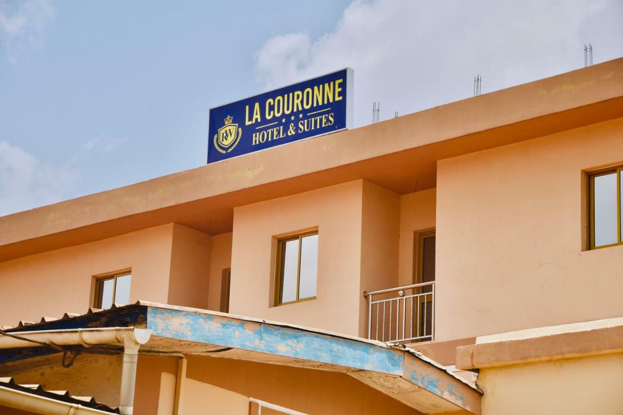 Hotel La Couronne Rw Yaounde Bagian luar foto
